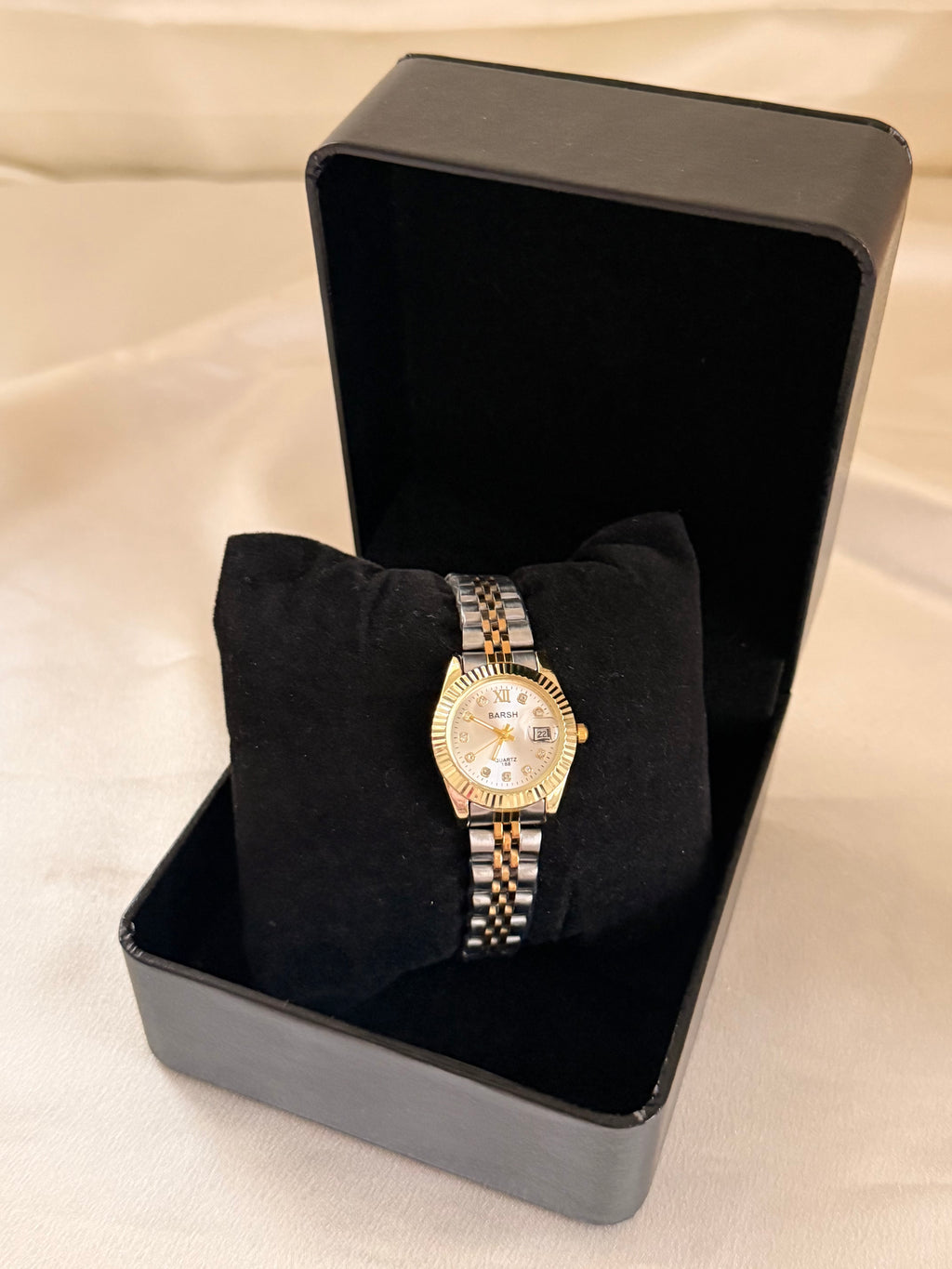 Luxe Round Dial Vintage Watch - 2 Tone