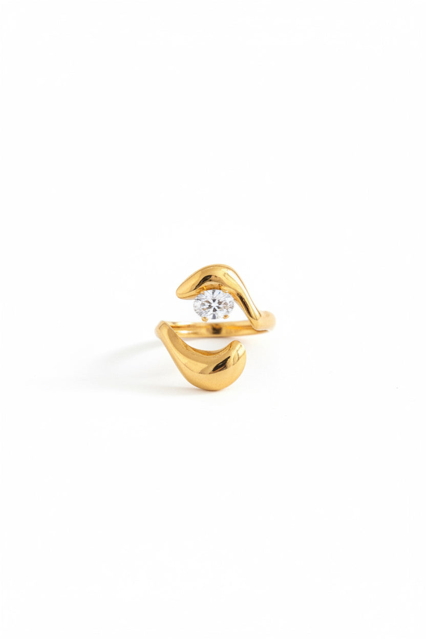 Solara Twist Ring